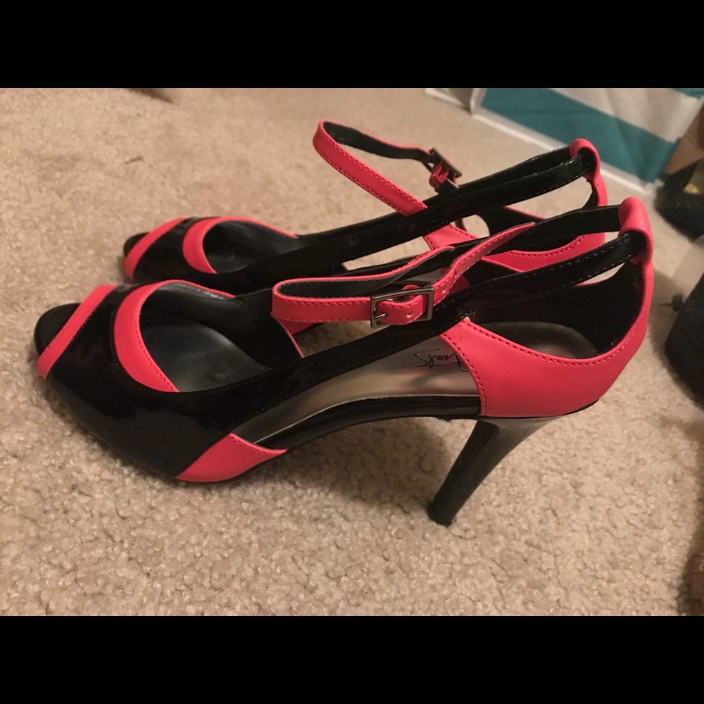 Pink & black peep toe shoes